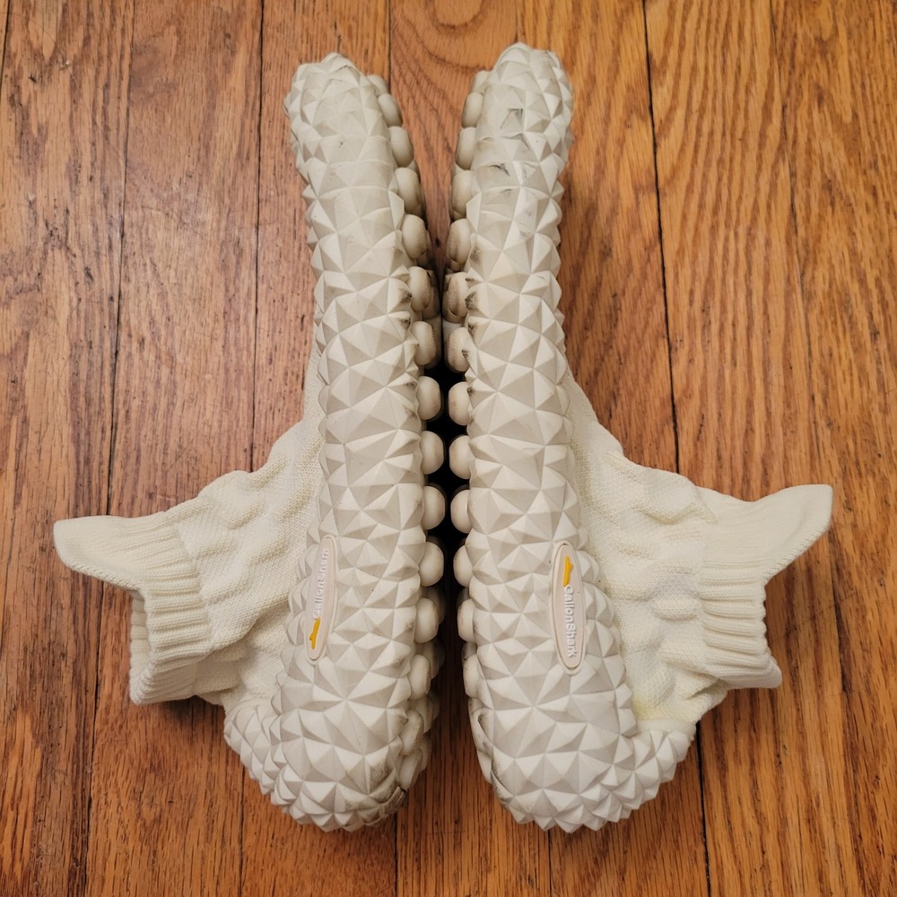 Gallon Shark 42/43 Sock Sneakers Cream Textured Sole Barefoot Outdoor Shoes - Picture 5 of 8